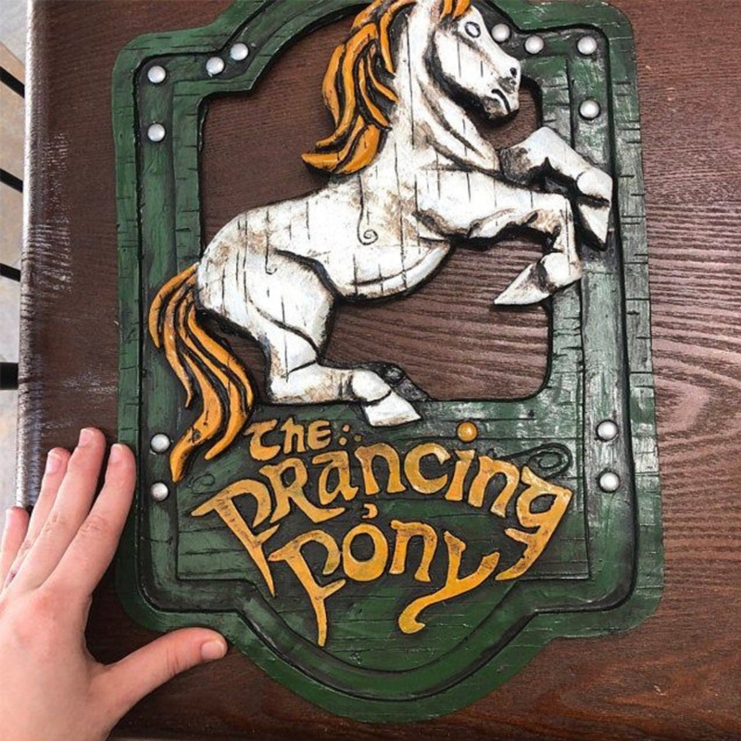 Resin Middle Earth Tavern Prancing Pony Green Dragon Wall Hanging Sign