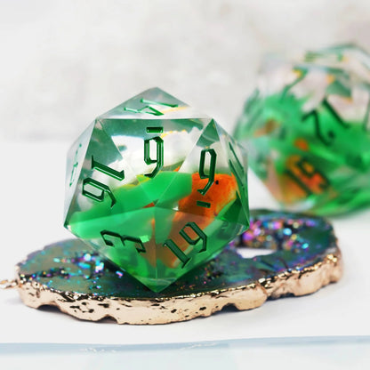 Cusdie Resin Sharp Edge D20 Dice with Metal Case